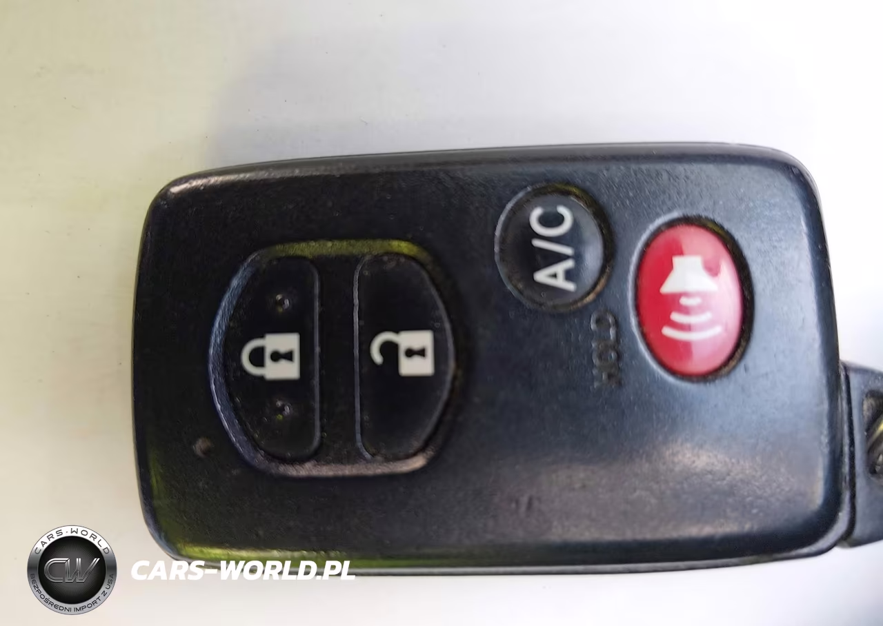 2012 Toyota Prius Three VIN:JTDKN3DUXC5421692 - 11