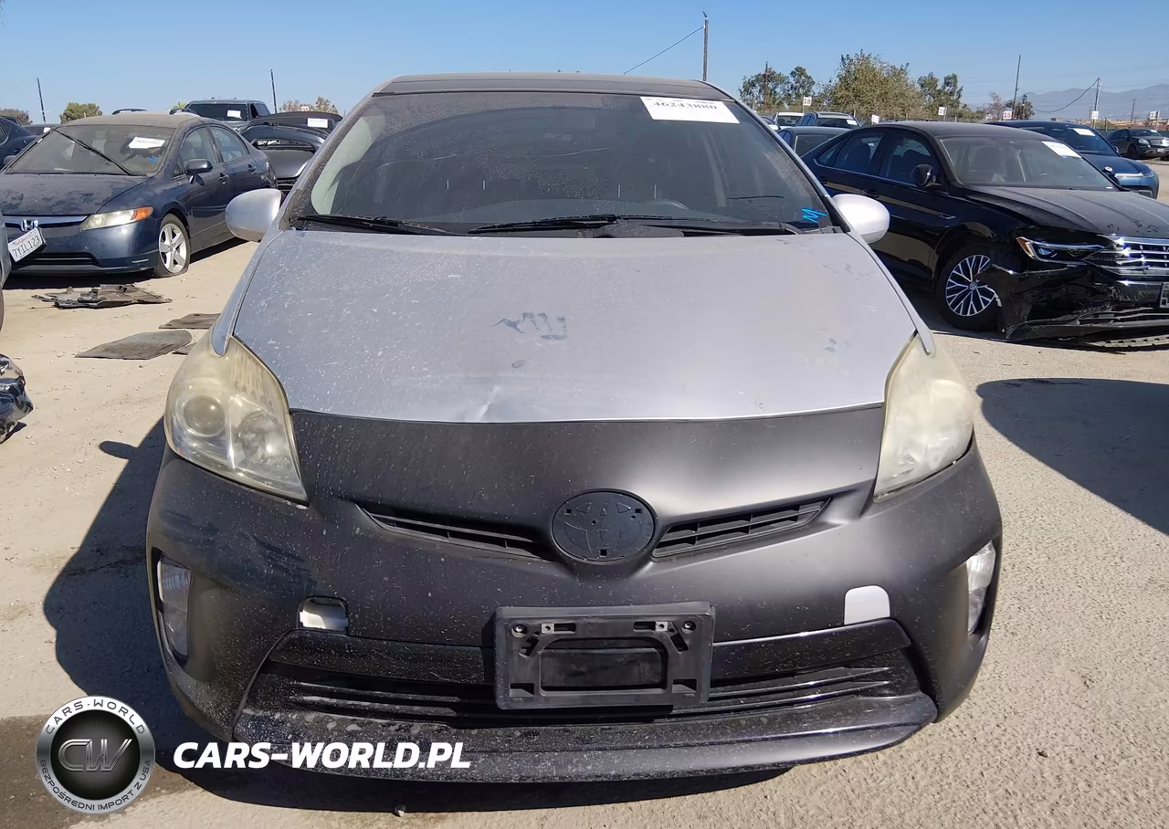 2012 Toyota Prius Three VIN:JTDKN3DUXC5421692 - 12
