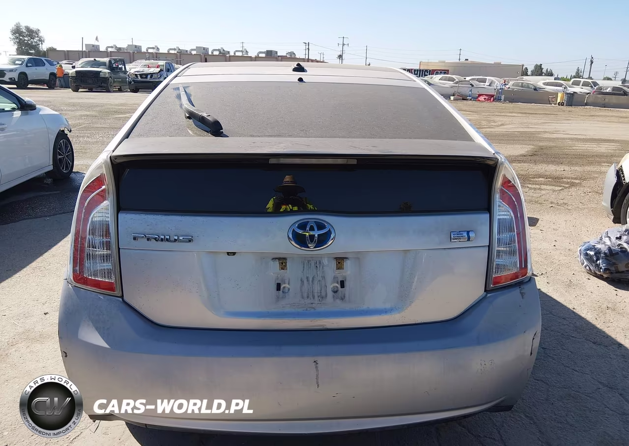 2012 Toyota Prius Three VIN:JTDKN3DUXC5421692 - 16