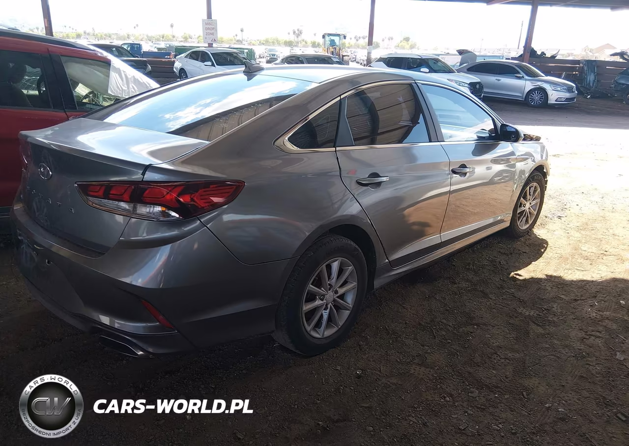 2018 Hyundai Sonata Se VIN:5NPE24AF8JH678249 - 4