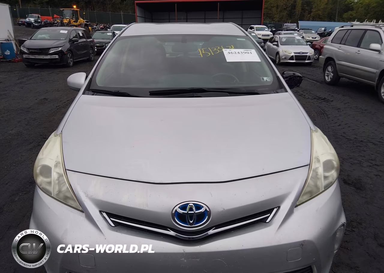 2013 Toyota Prius V Two VIN:JTDZN3EU3D3220095 - 12