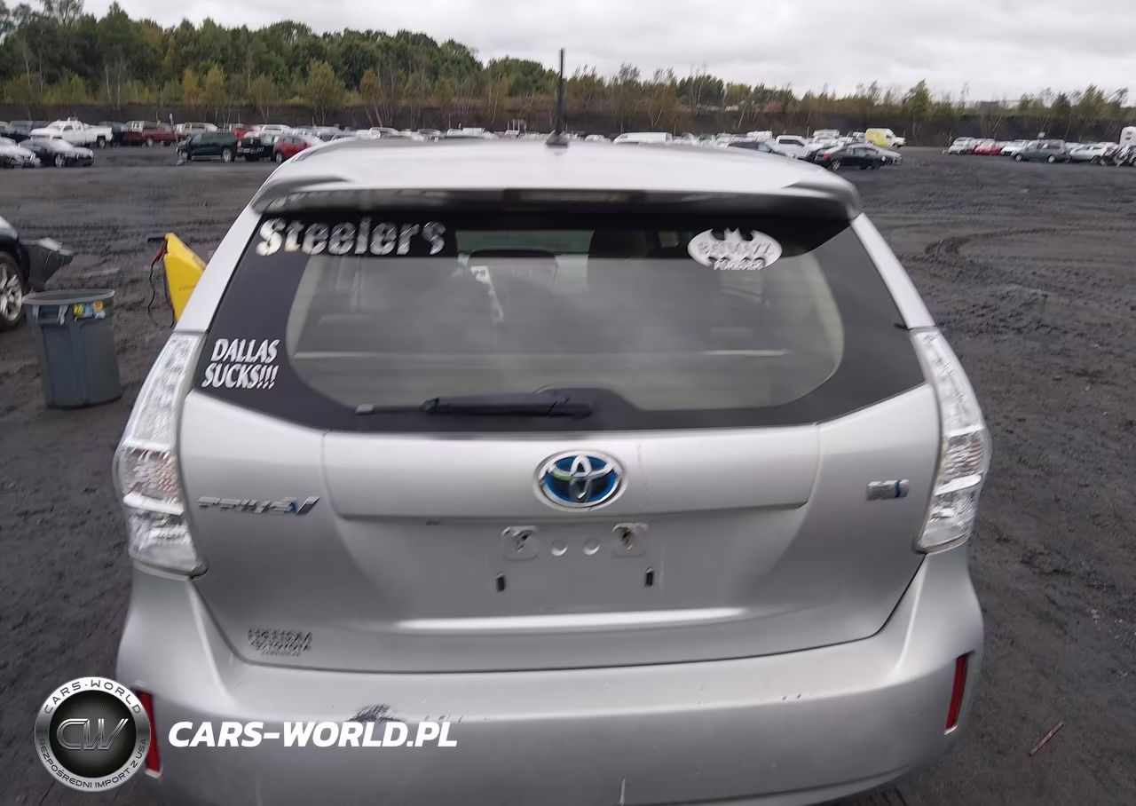 2013 Toyota Prius V Two VIN:JTDZN3EU3D3220095 - 16