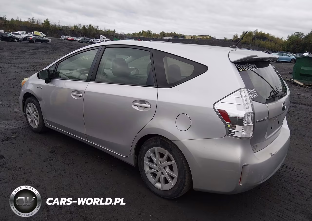 2013 Toyota Prius V Two VIN:JTDZN3EU3D3220095 - 3