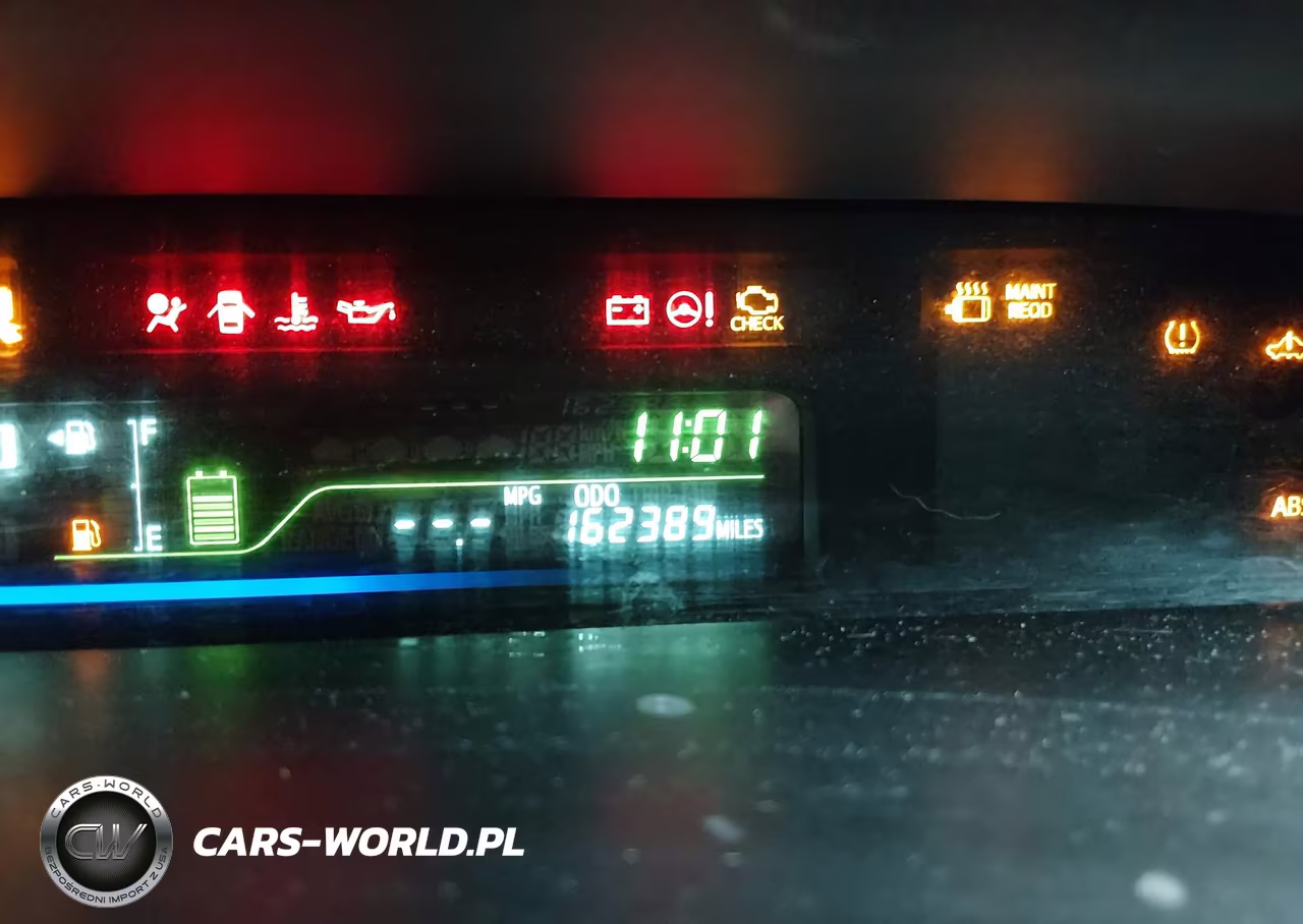 2013 Toyota Prius V Two VIN:JTDZN3EU3D3220095 - 7