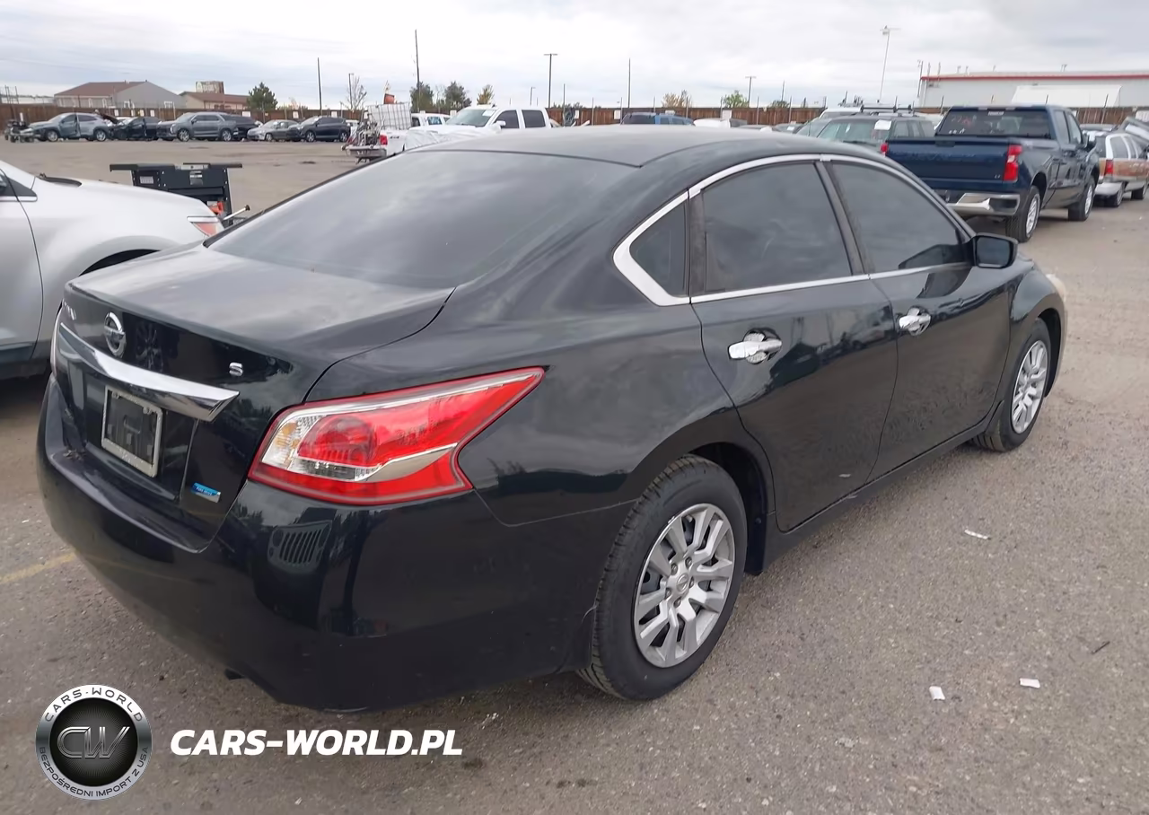 2013 Nissan Altima 2.5 S VIN:1N4AL3AP0DN584357 - 4
