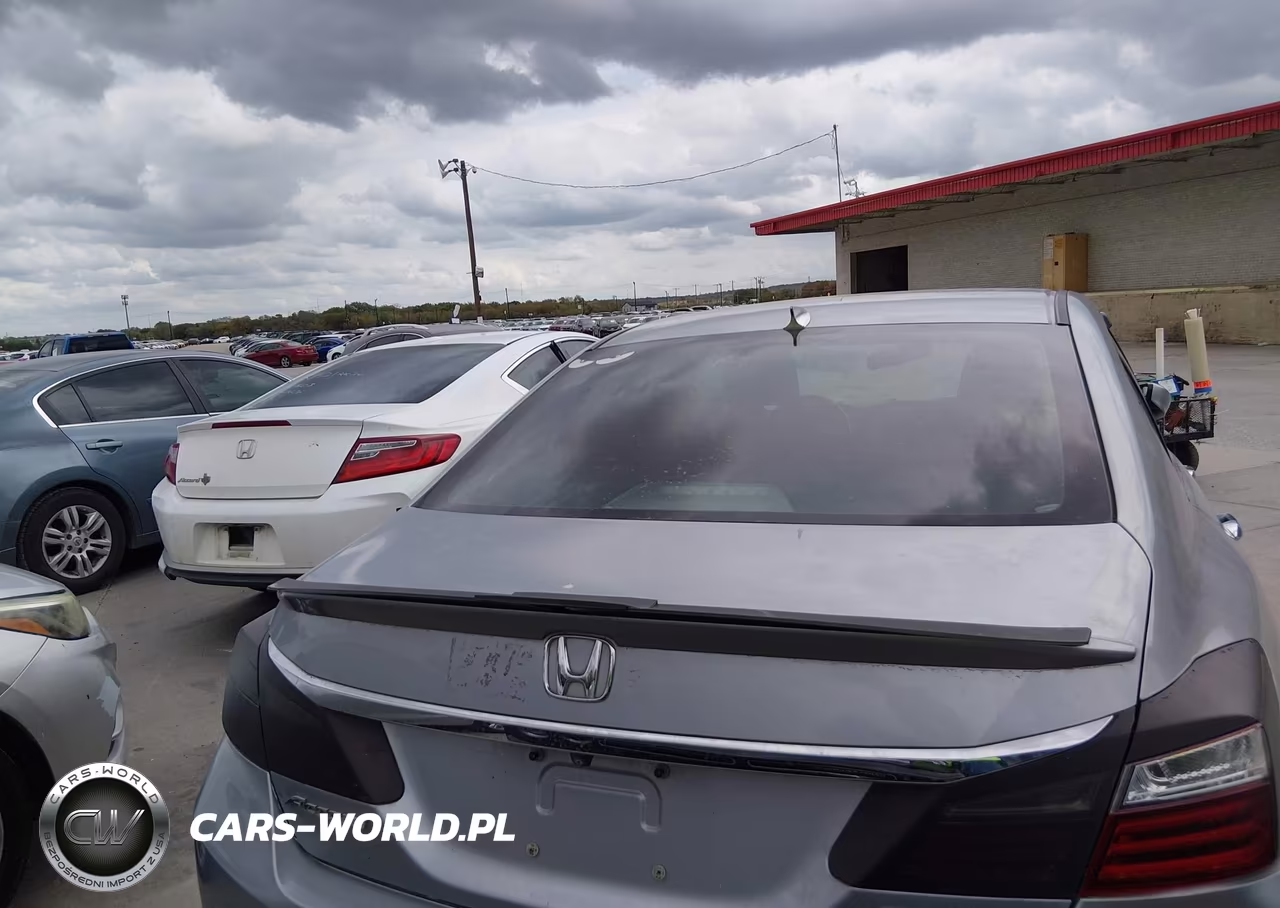 2016 Honda Accord Sport VIN:1HGCR2F54GA222838 - 17
