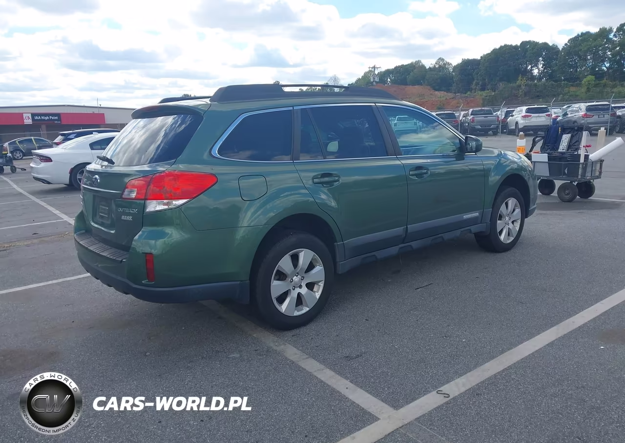 2011 Subaru Outback 2.5I Premium VIN:4S4BRBCC4B3441725 - 4