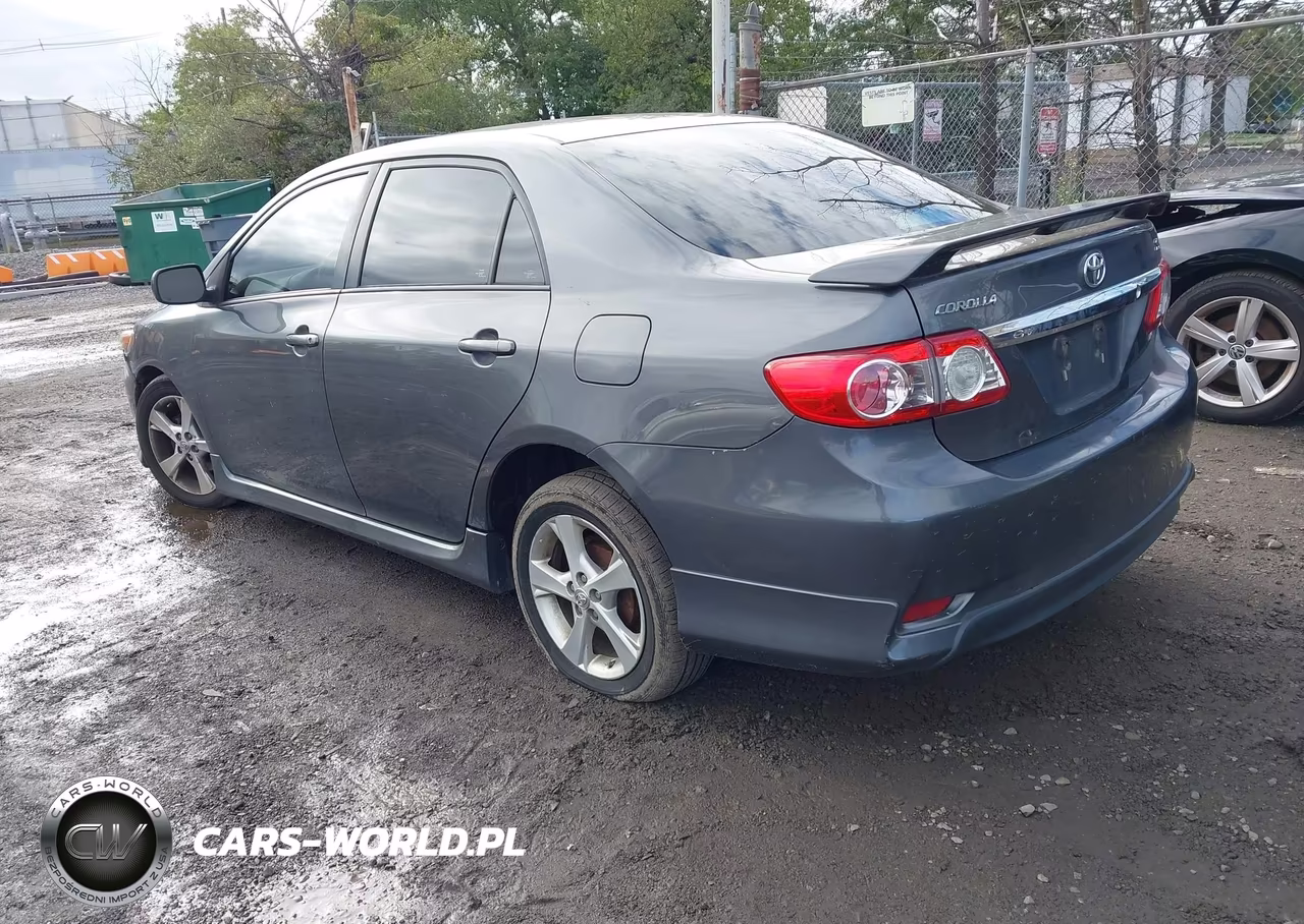 2013 Toyota Corolla S VIN:2T1BU4EE8DC985510 - 3