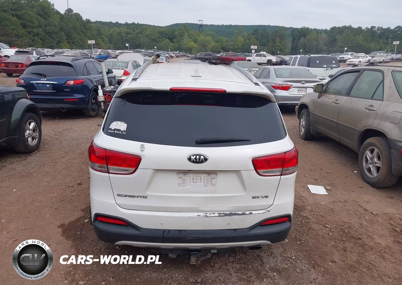 2018 Kia Sorento 3.3L Ex VIN:5XYPH4A56JG410645 - 16