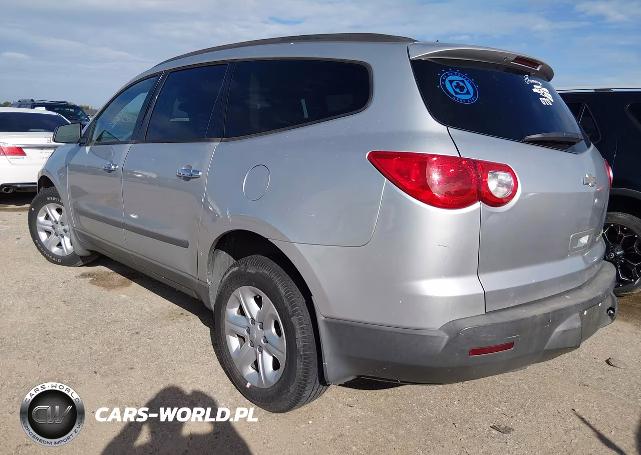 2011 Chevrolet Traverse Ls VIN:1GNKRFED7BJ153671 - 3