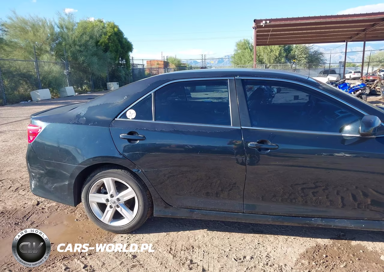 2014 Toyota Camry Se VIN:4T1BF1FKXEU325613 - 18