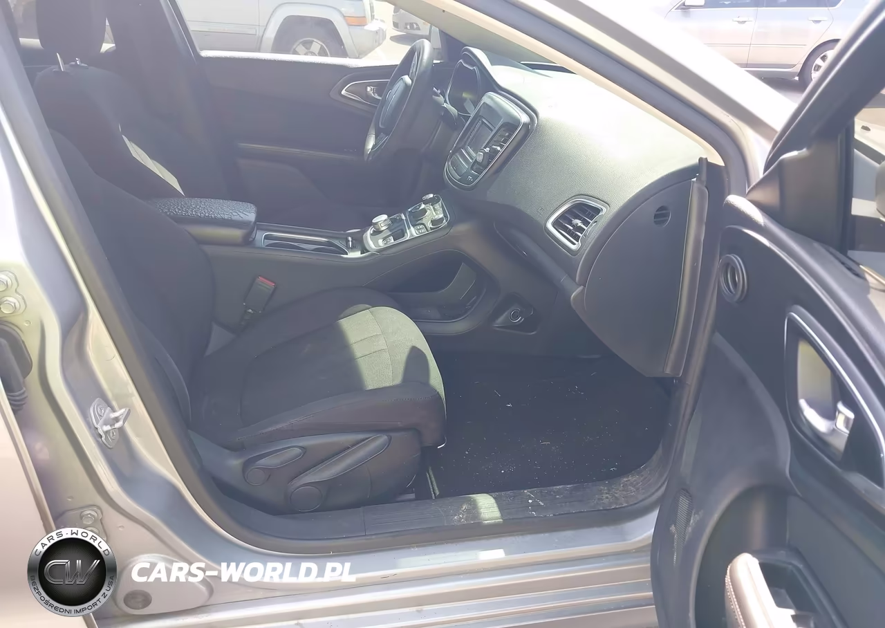 2015 Chrysler 200 Limited VIN:1C3CCCAB8FN635053 - 5