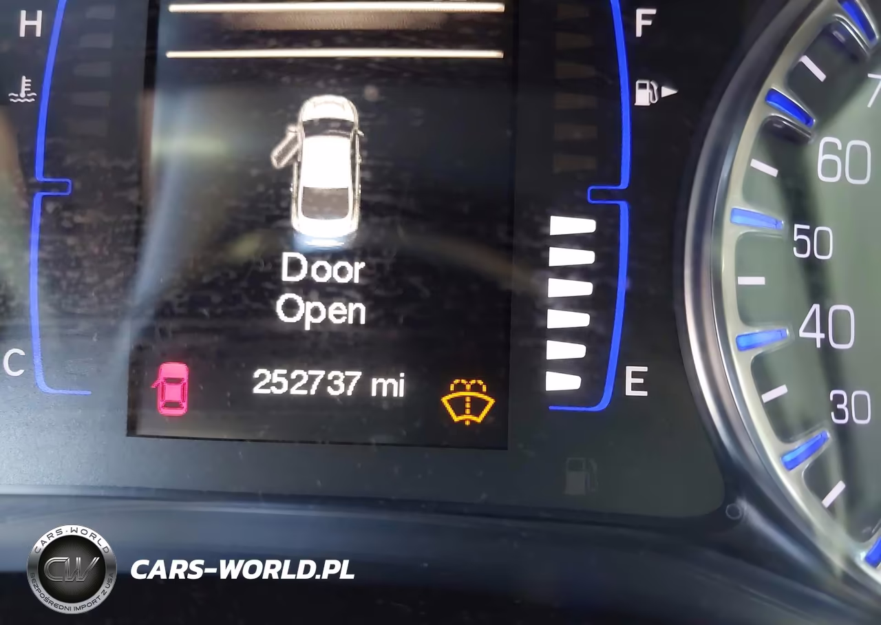2015 Chrysler 200 Limited VIN:1C3CCCAB8FN635053 - 7