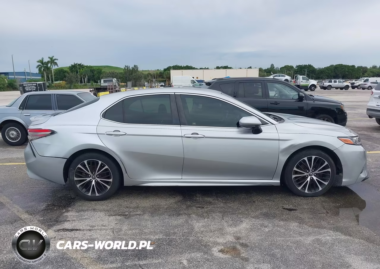 2018 Toyota Camry Se VIN:JTNB11HKXJ3014338 - 13