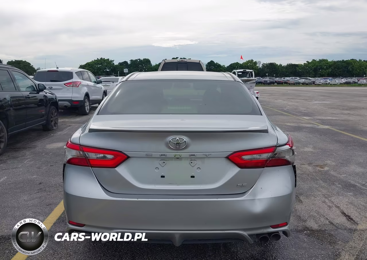 2018 Toyota Camry Se VIN:JTNB11HKXJ3014338 - 16