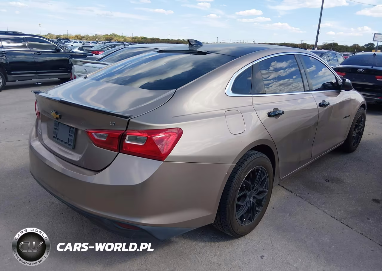 2018 Chevrolet Malibu Lt VIN:1G1ZD5ST3JF132743 - 4
