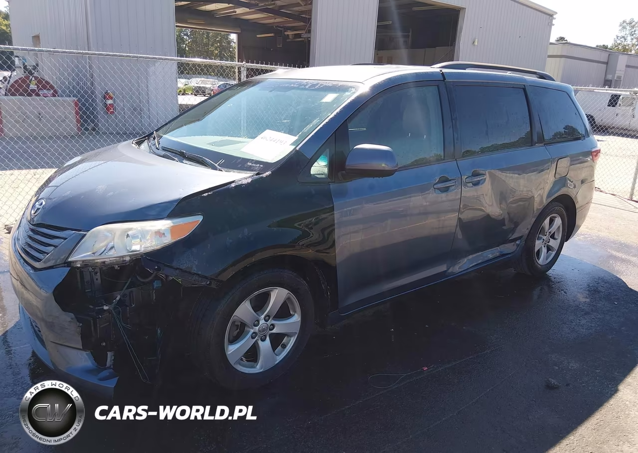 2015 Toyota Sienna Le 8 Passenger VIN:5TDKK3DC3FS538903 - 2