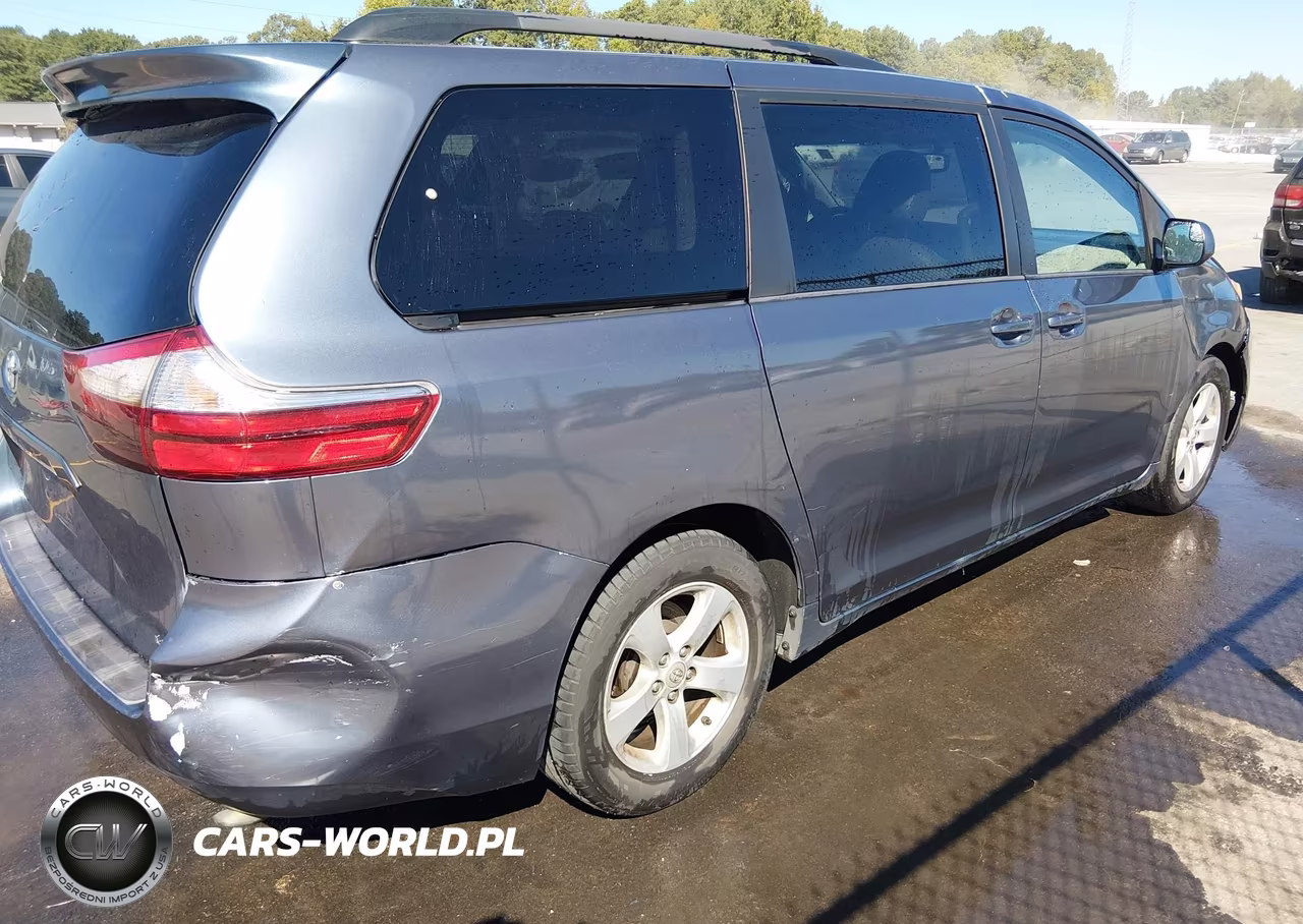 2015 Toyota Sienna Le 8 Passenger VIN:5TDKK3DC3FS538903 - 4