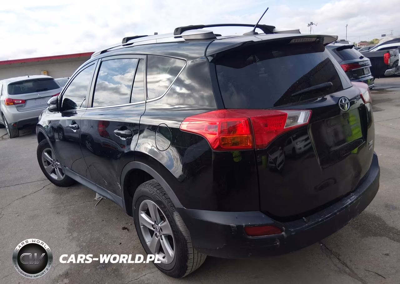 2015 Toyota Rav4 Xle VIN:2T3RFREV6FW370887 - 3