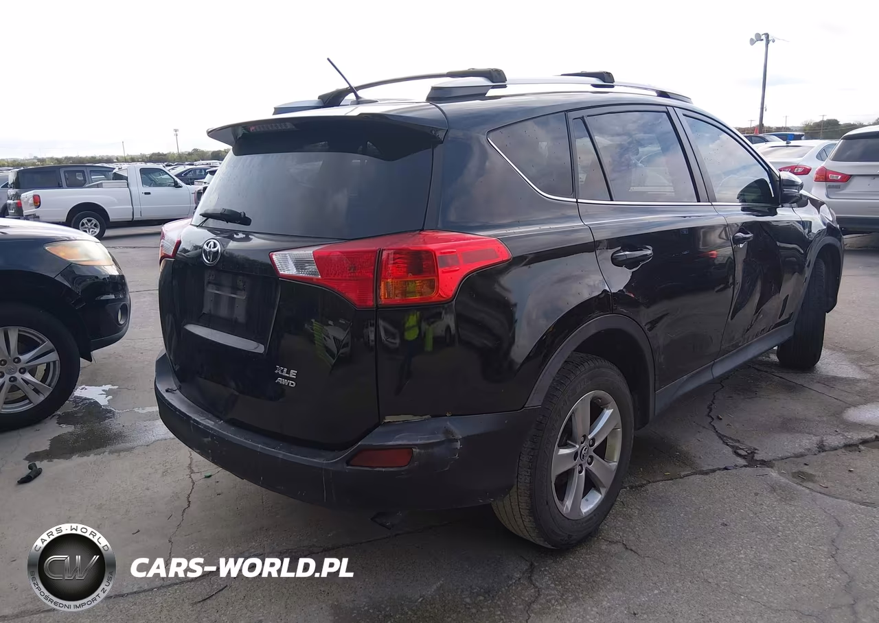 2015 Toyota Rav4 Xle VIN:2T3RFREV6FW370887 - 4