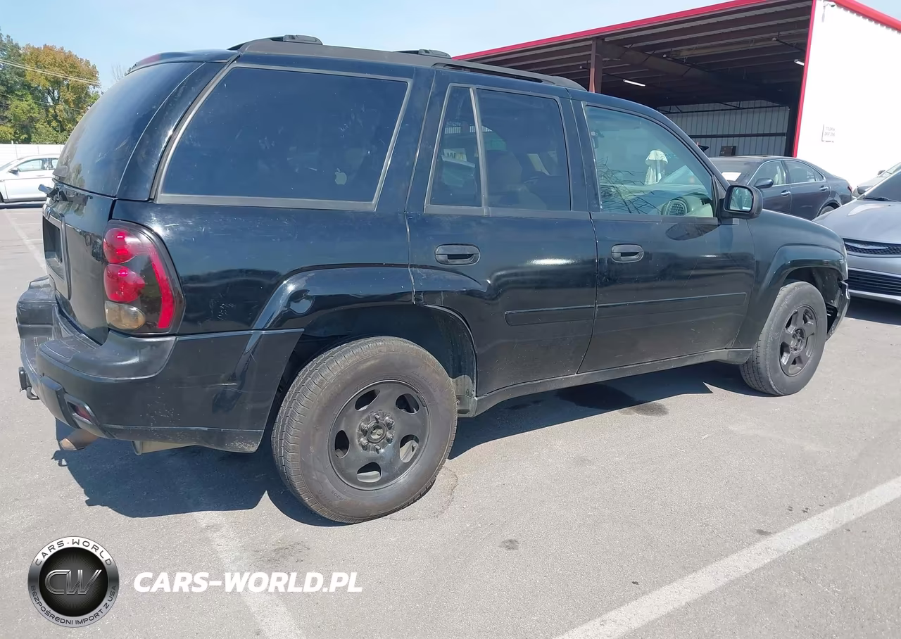 2006 Chevrolet Trailblazer Ls VIN:1GNDS13S562301818 - 4