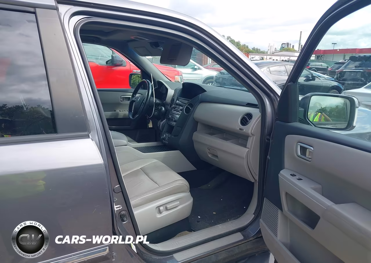 2015 Honda Pilot Touring VIN:5FNYF4H90FB059426 - 5