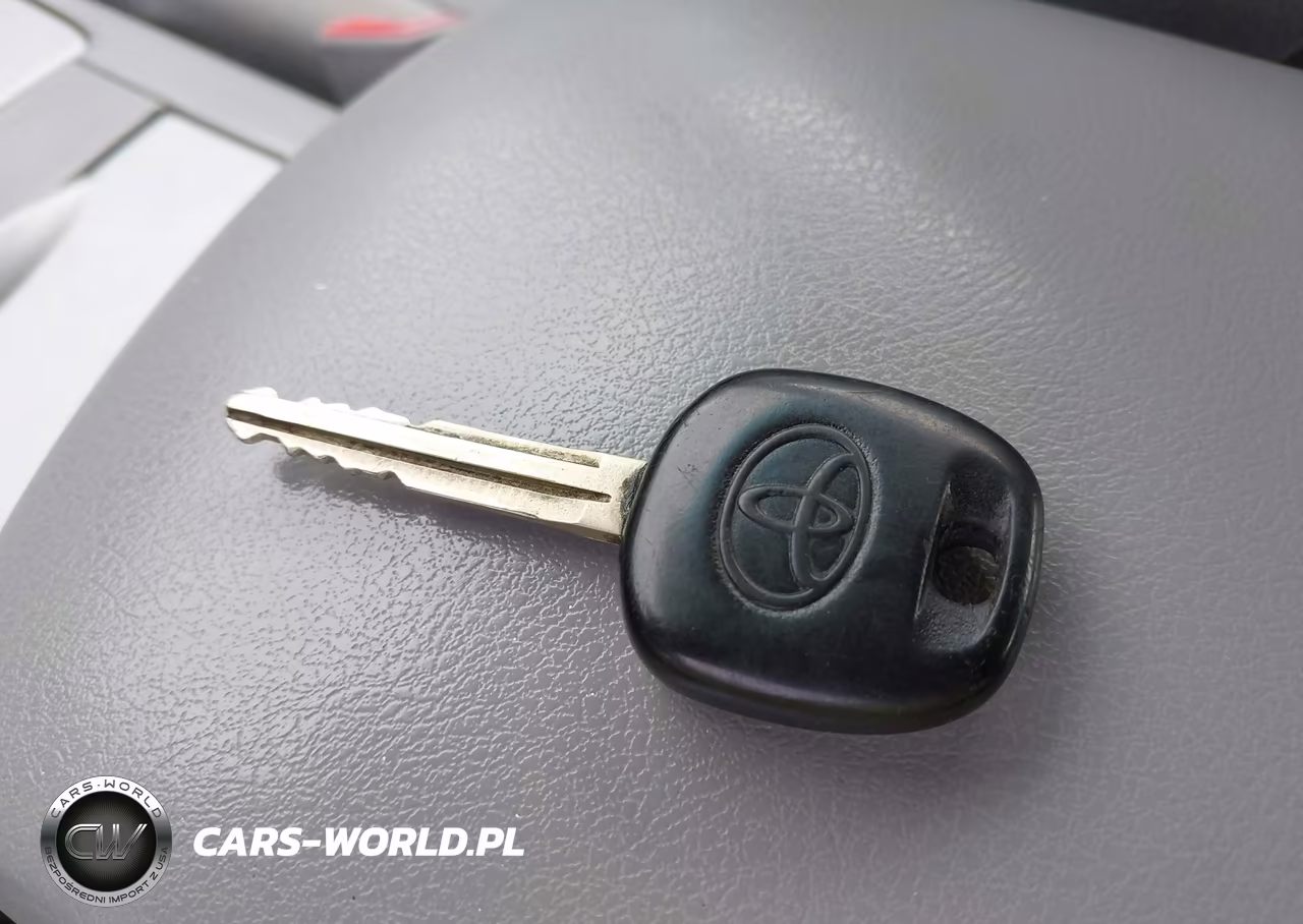 2010 Toyota Camry VIN:4T4BF3EK8AR080274 - 10