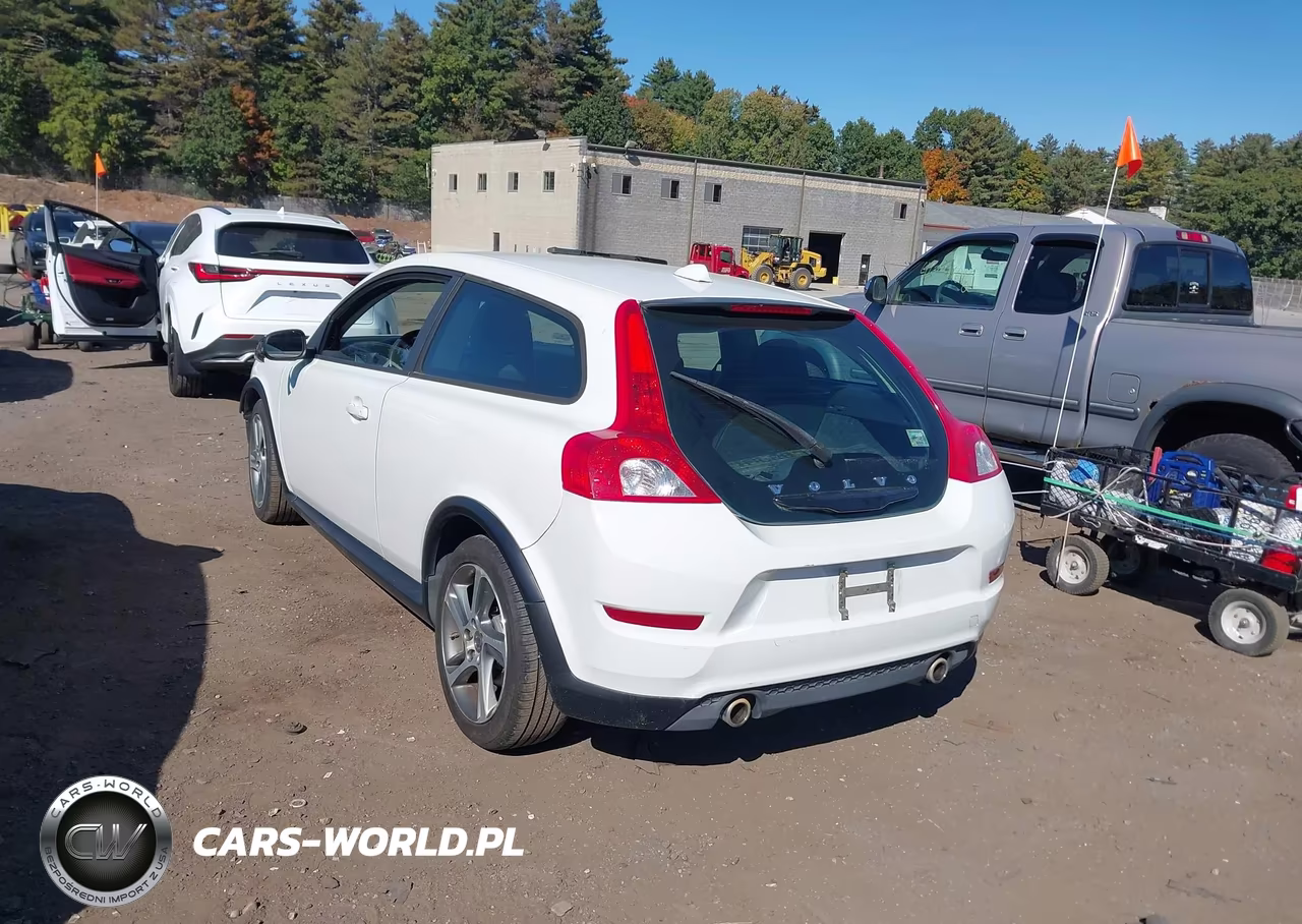2013 Volvo C30 T5-T5 Platinum-T5 Premier-T5 Premier Plus-T5 R-Design-T5 R-Design Platinum-T5 R-Design Premier VIN:YV1672MK7D2309126 - 3