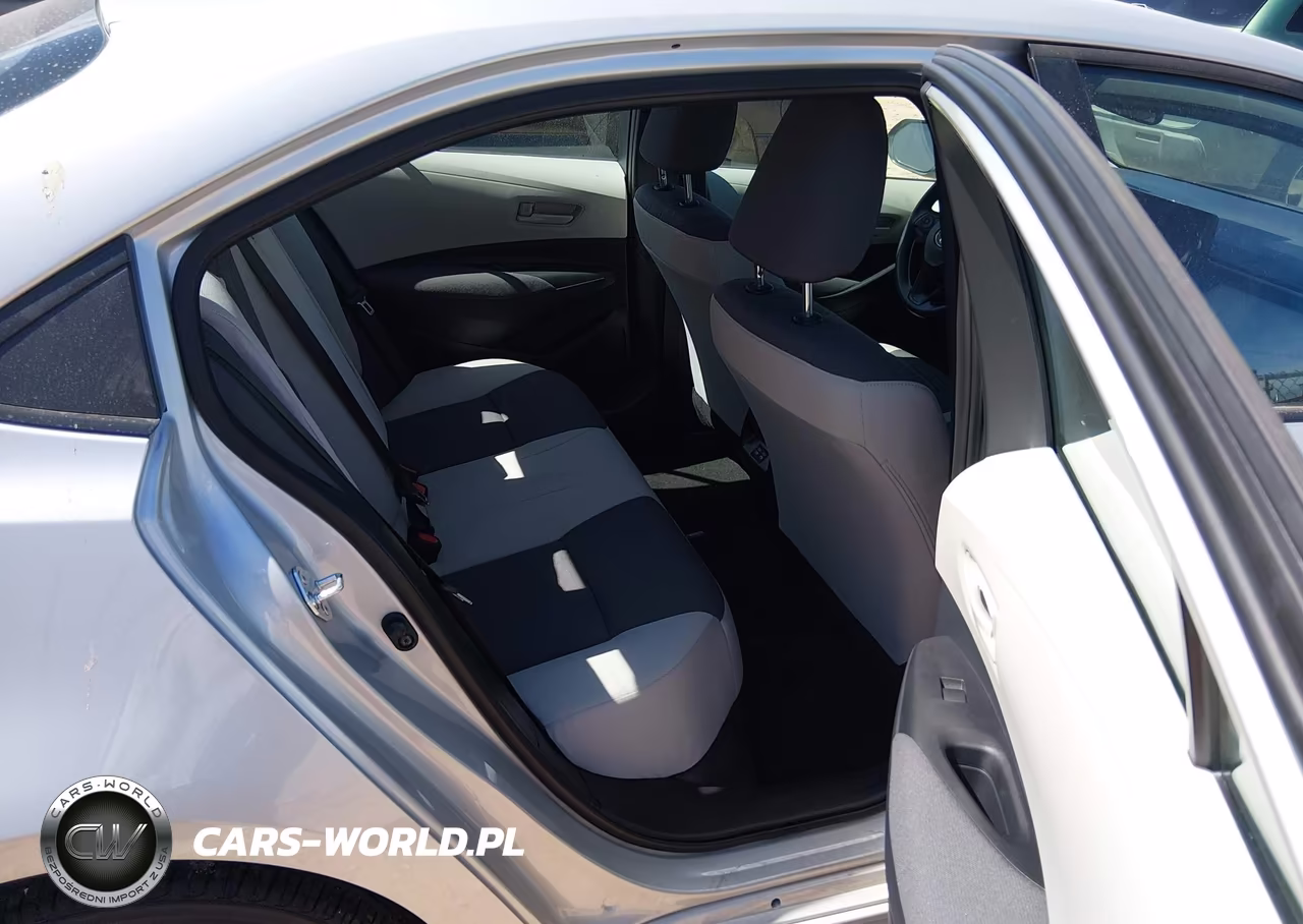 2026 Toyota Corolla Le VIN:5YFB4MDE6TP492764 - 8
