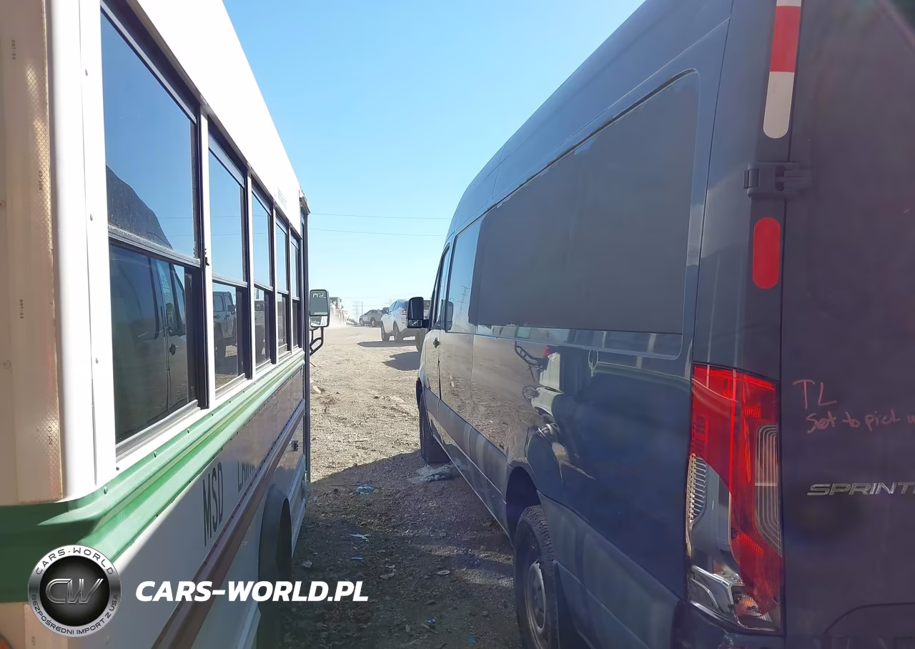 2019 Mercedes-Benz Sprinter 2500 High Roof V6 VIN:WD4PF1CD8KP141688 - 14