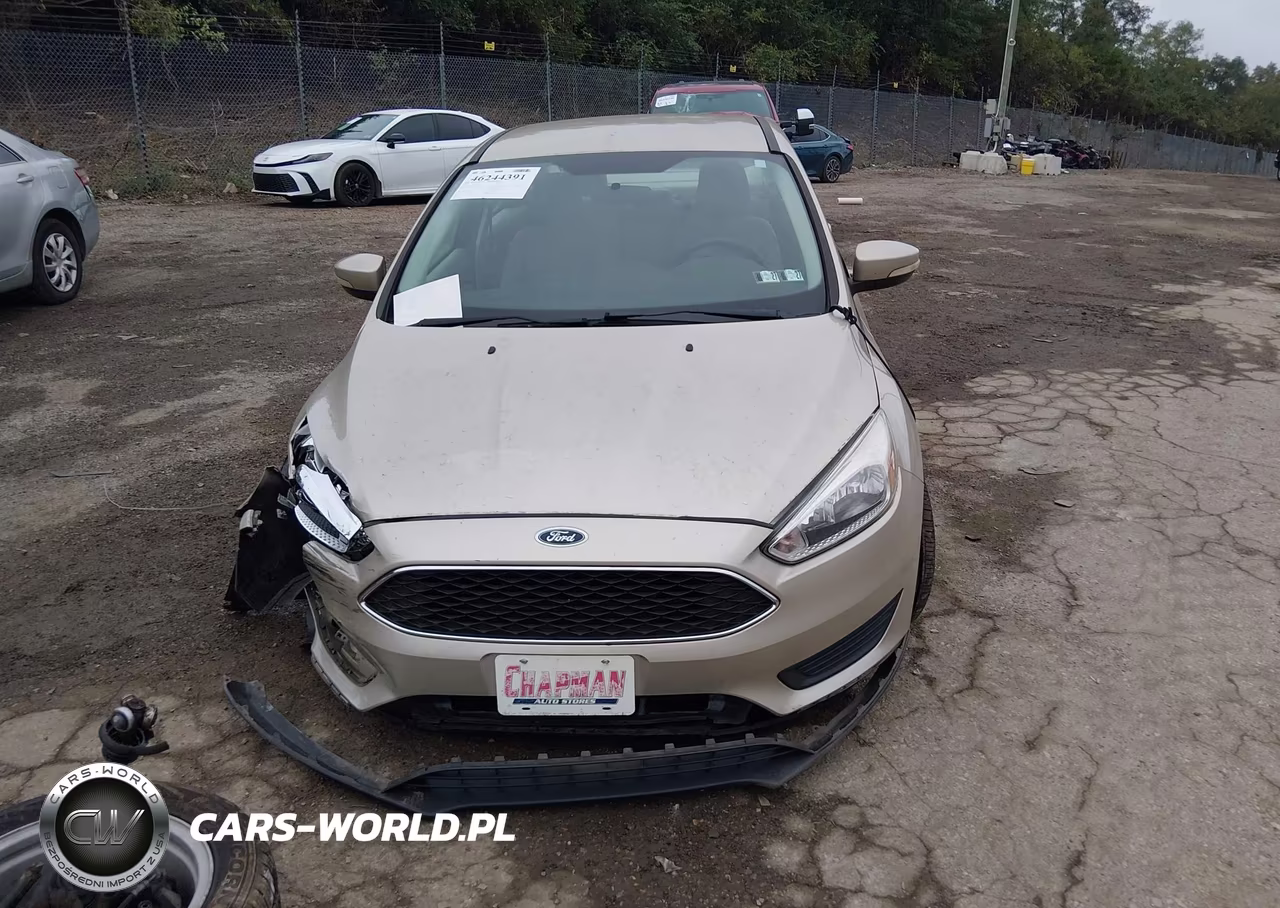 2017 Ford Focus Se VIN:1FADP3F27HL251024 - 12