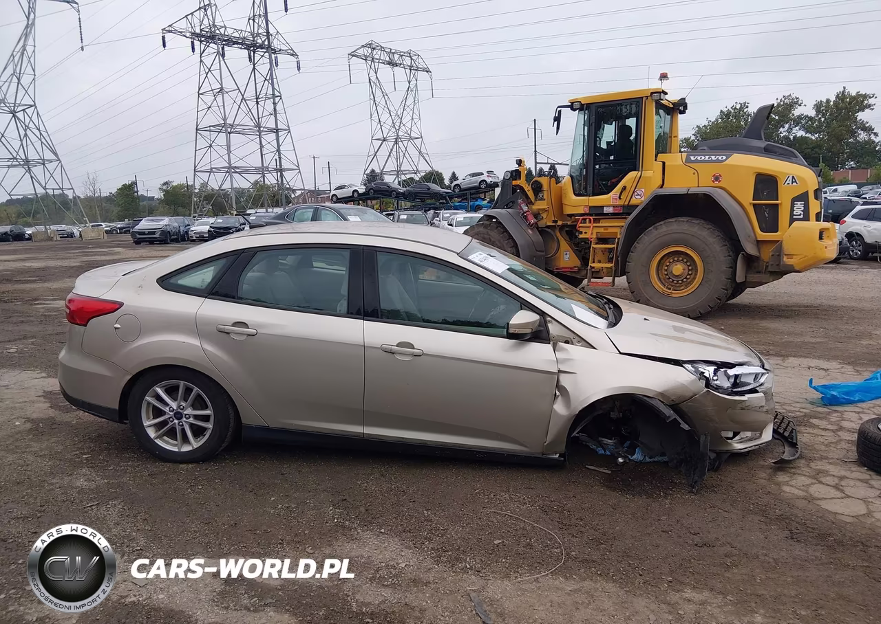2017 Ford Focus Se VIN:1FADP3F27HL251024 - 13