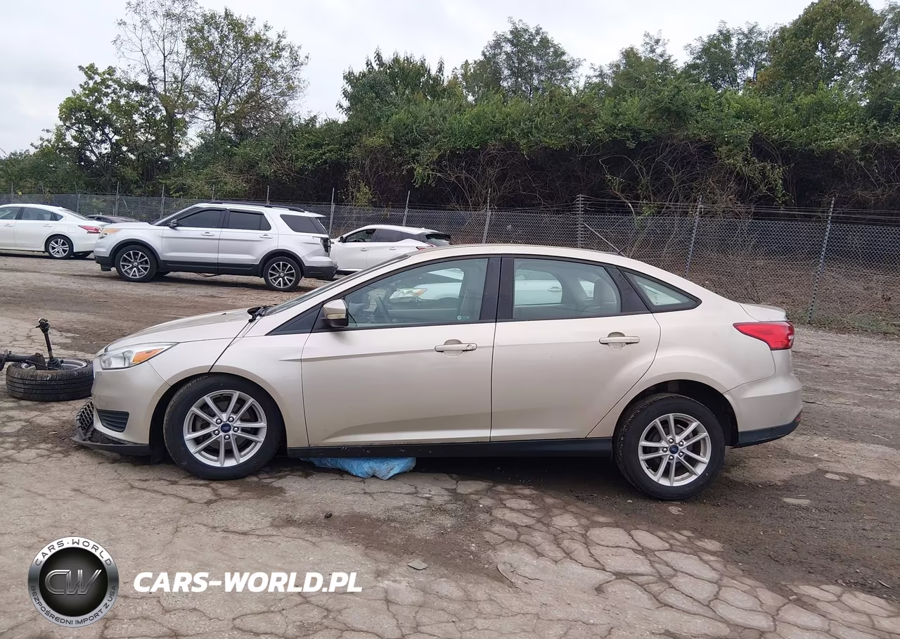 2017 Ford Focus Se VIN:1FADP3F27HL251024 - 14
