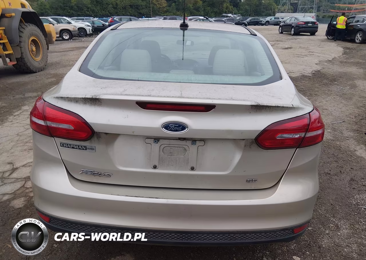 2017 Ford Focus Se VIN:1FADP3F27HL251024 - 16