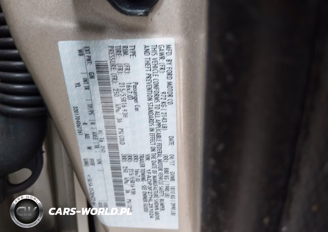 2017 Ford Focus Se VIN:1FADP3F27HL251024 - 9
