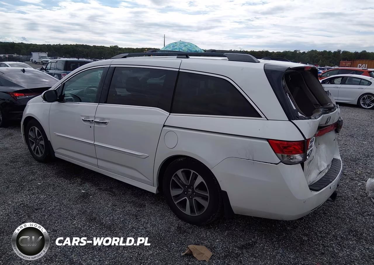 2015 Honda Odyssey Touring-Touring Elite VIN:5FNRL5H97FB047048 - 3