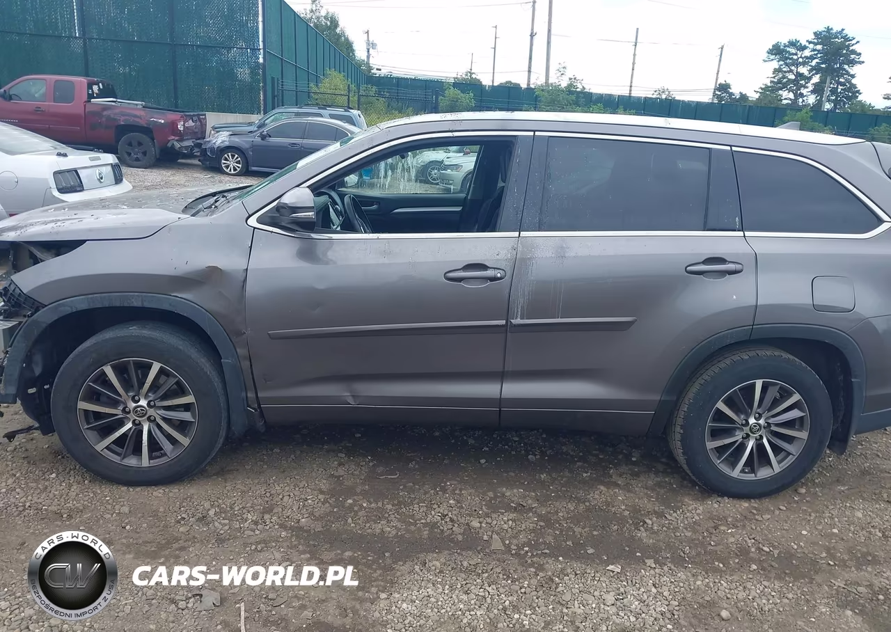 2017 Toyota Highlander Xle VIN:5TDJZRFH6HS465533 - 14
