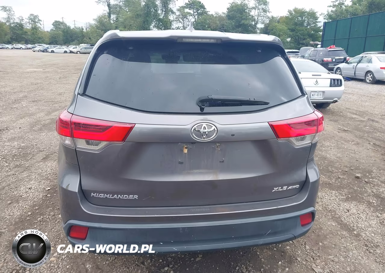 2017 Toyota Highlander Xle VIN:5TDJZRFH6HS465533 - 16