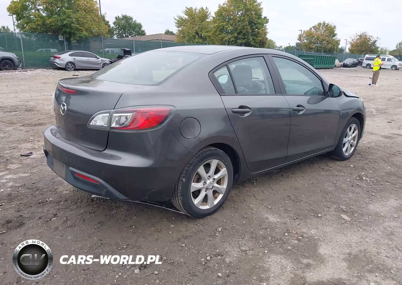 2011 Mazda Mazda3 I Touring VIN:JM1BL1VG3B1421834 - 4