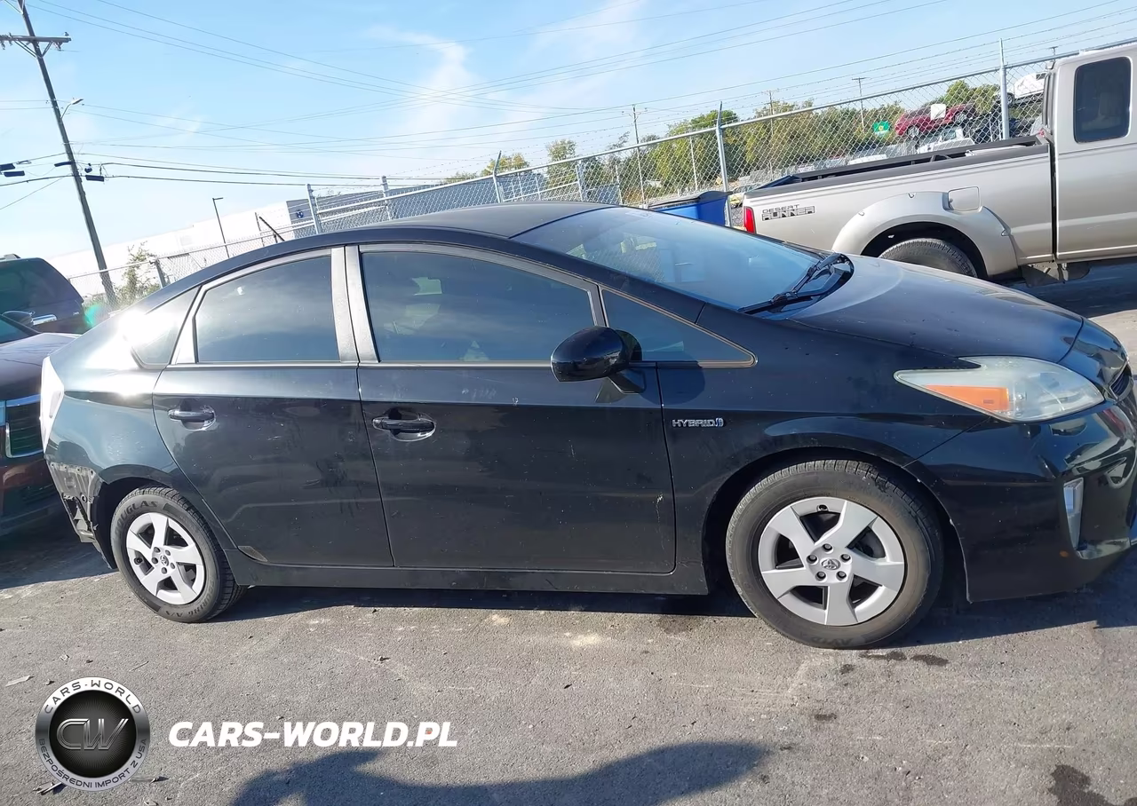 2014 Toyota Prius Two VIN:JTDKN3DU2E1741308 - 14