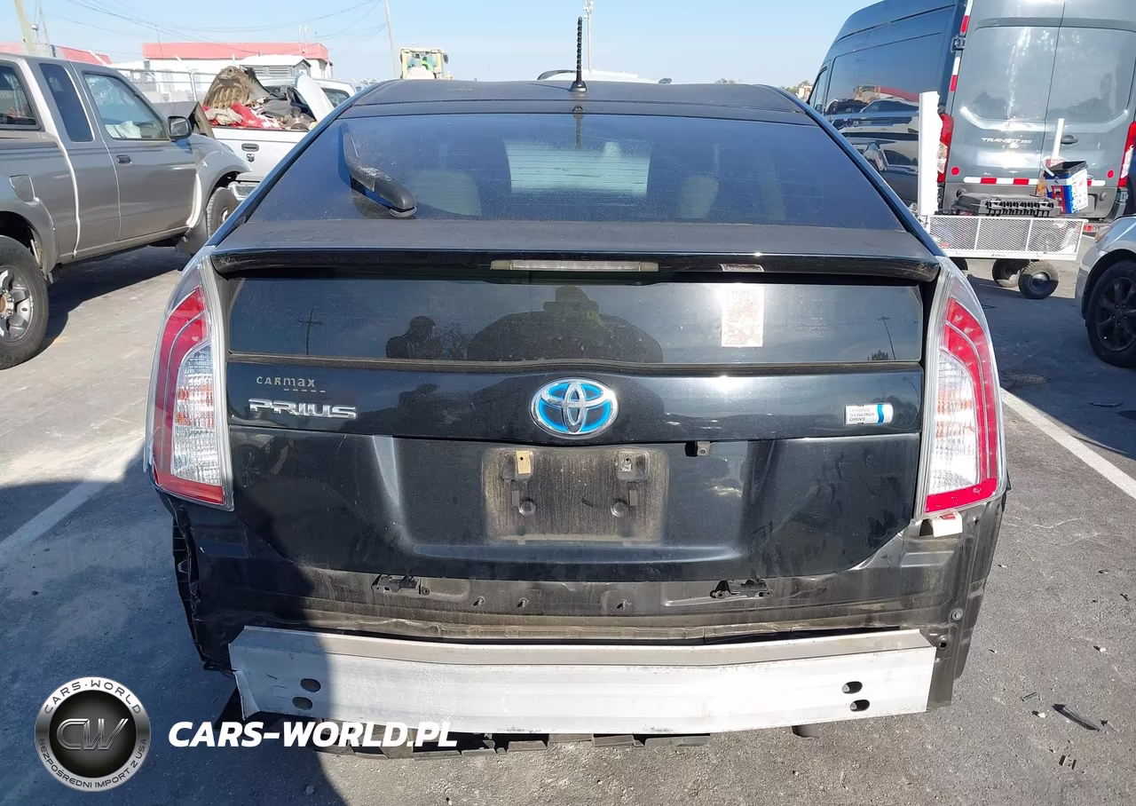 2014 Toyota Prius Two VIN:JTDKN3DU2E1741308 - 17