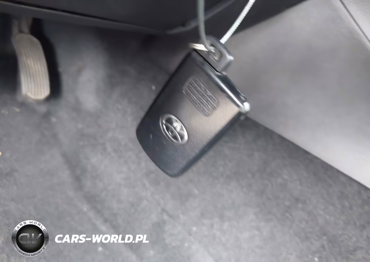 2014 Toyota Avalon Hybrid Xle Touring VIN:4T1BD1EB8EU029528 - 11