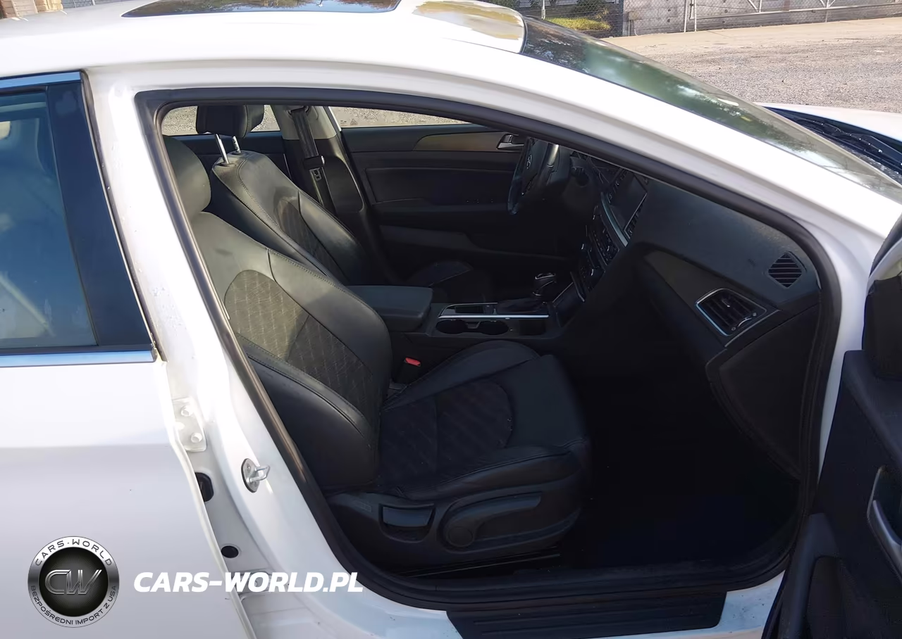 2017 Hyundai Sonata Sport VIN:5NPE34AF3HH543512 - 5
