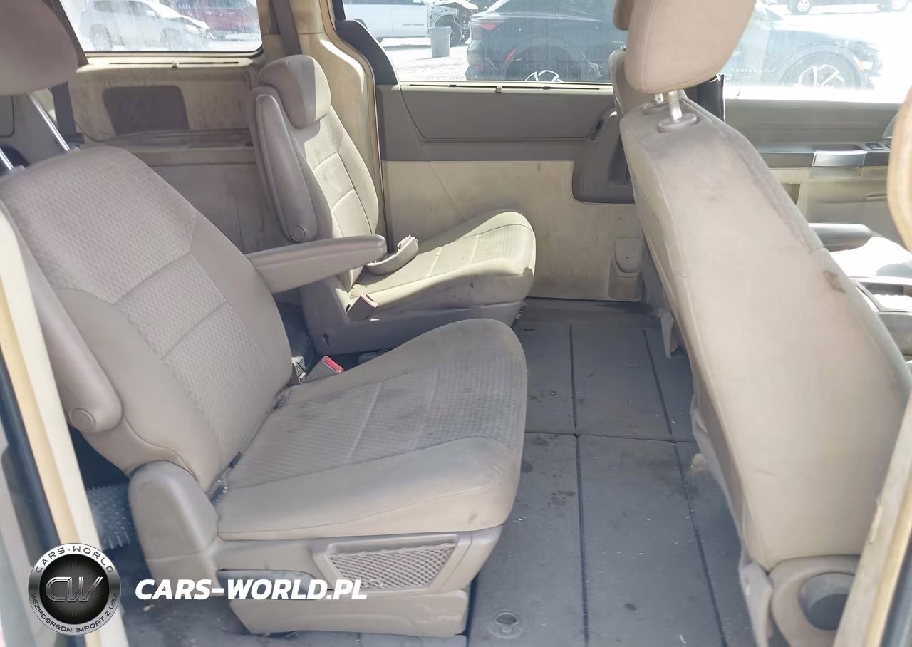 2008 Chrysler Town & Country Touring VIN:2A8HR54P58R148250 - 8