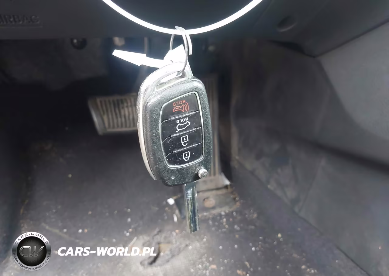 2017 Hyundai Santa Fe Se VIN:KM8SMDHF4HU175798 - 11
