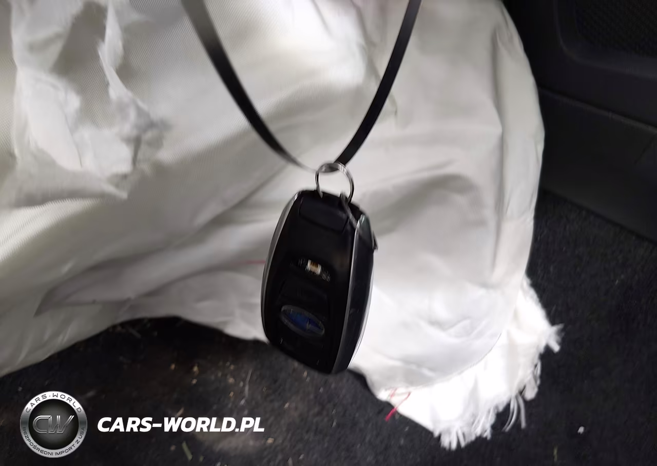2017 Subaru Forester 2.5I Touring VIN:JF2SJATC8HH415373 - 11