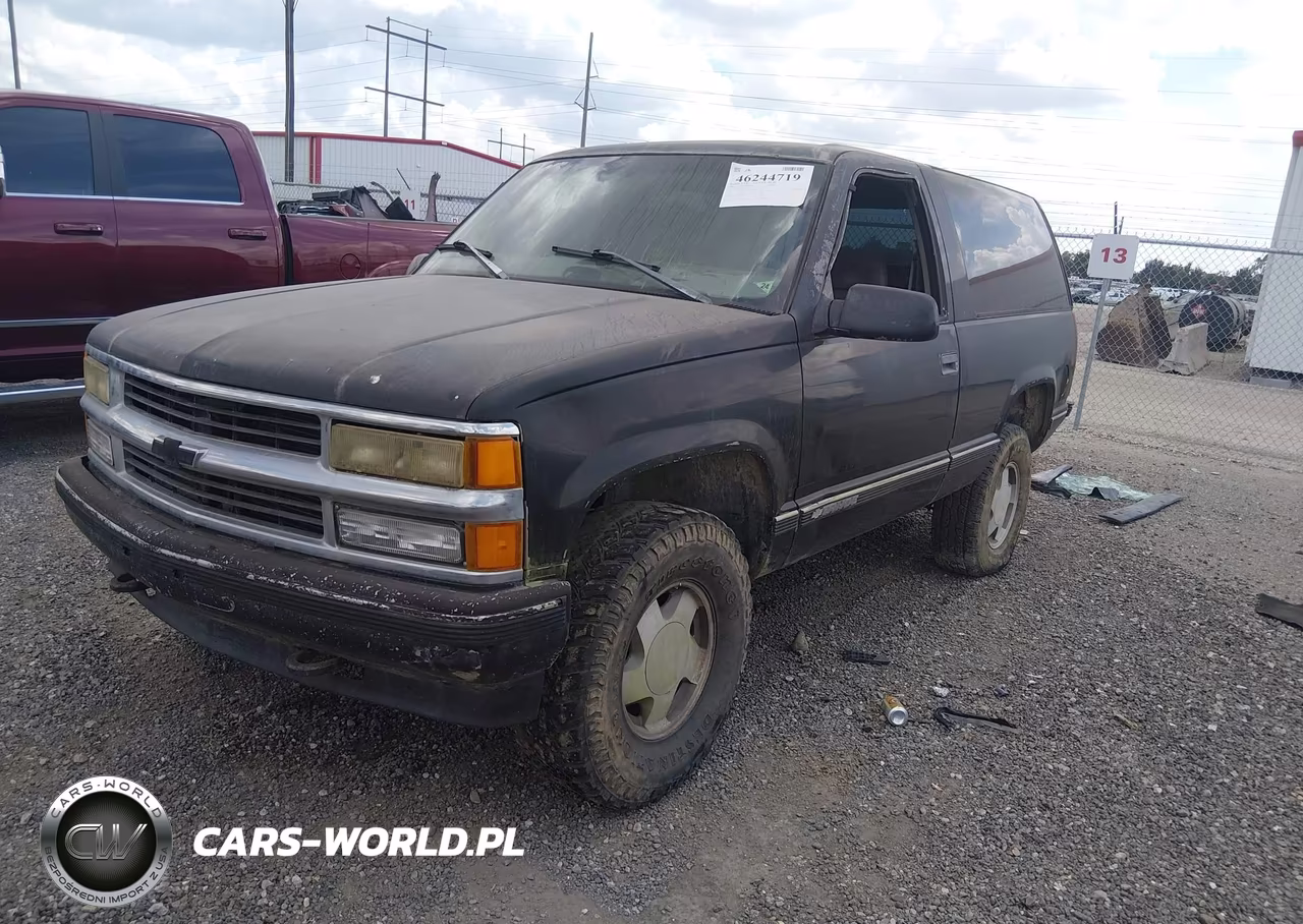 1999 Chevrolet Tahoe VIN:3GNEK18RXXG107577 - 2