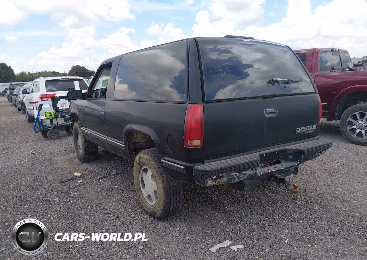 1999 Chevrolet Tahoe VIN:3GNEK18RXXG107577 - 3