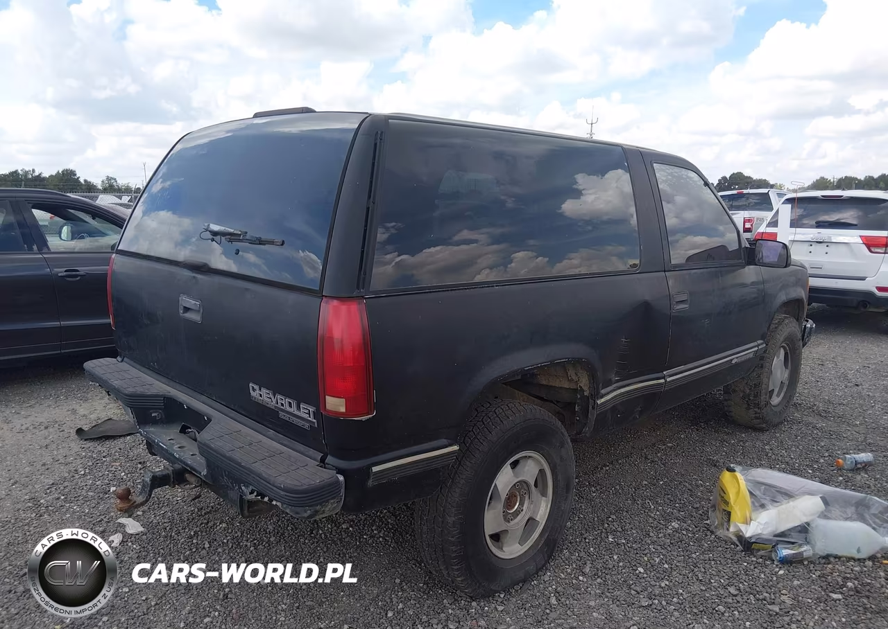 1999 Chevrolet Tahoe VIN:3GNEK18RXXG107577 - 4