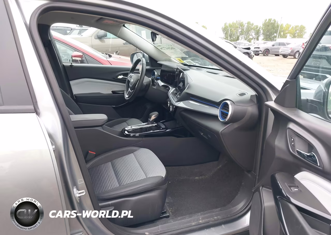 2025 Chevrolet Trax Fwd Lt VIN:KL77LHEP0SC076911 - 5